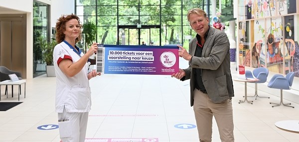 Feature: DELAMAR VIERT 10-JARIG JUBILEUM MET CADEAU AAN AMSTERDAMSE ZIEKENHUIZEN at Delamar Theater Amsterdam! Image