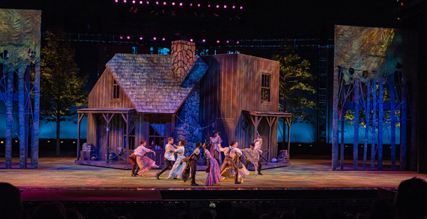 Photos & Video: Kendra Kassebaum, Edward Watts and More Star in The Muny's SEVEN BRIDES FOR SEVEN BROTHERS Image
