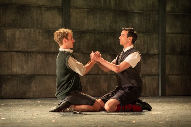 Review: BLOOD BROTHERS at Chateau de Karreveld 