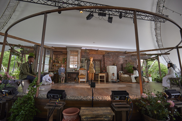 Photos: First Look at R+J at The Stratford Festival Image