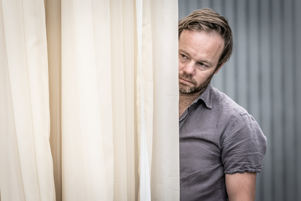 Photos: Go Inside Rehearsals for CAT ON A HOT TIN ROOF Opening at Curve Image