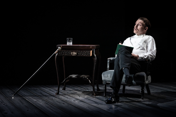 Photos: Tom Stoppard's LEOPOLDSTADT Reopens at Wyndham's Theatre Image