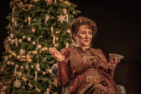 Photos: Tom Stoppard's LEOPOLDSTADT Reopens at Wyndham's Theatre Image