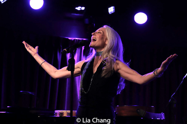 Photos: Elizabeth Ward Land Performs STILL WITHIN THE SOUND OF MY VOICE- THE SONGS OF LINDA RONSTADT Image