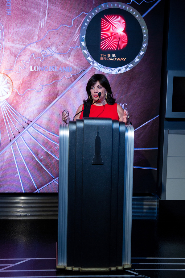 Photos: CHICAGO Stars Bianca Marroquín & Ana Villafañe Light Up the Empire State Building Image