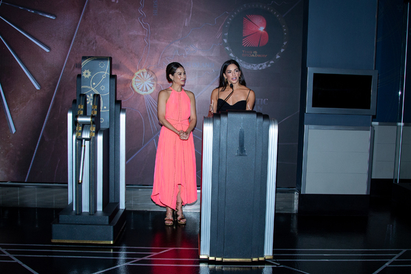 Photos: CHICAGO Stars Bianca Marroquín & Ana Villafañe Light Up the Empire State Building Image