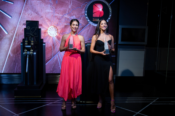 Photos: CHICAGO Stars Bianca Marroquín & Ana Villafañe Light Up the Empire State Building Image