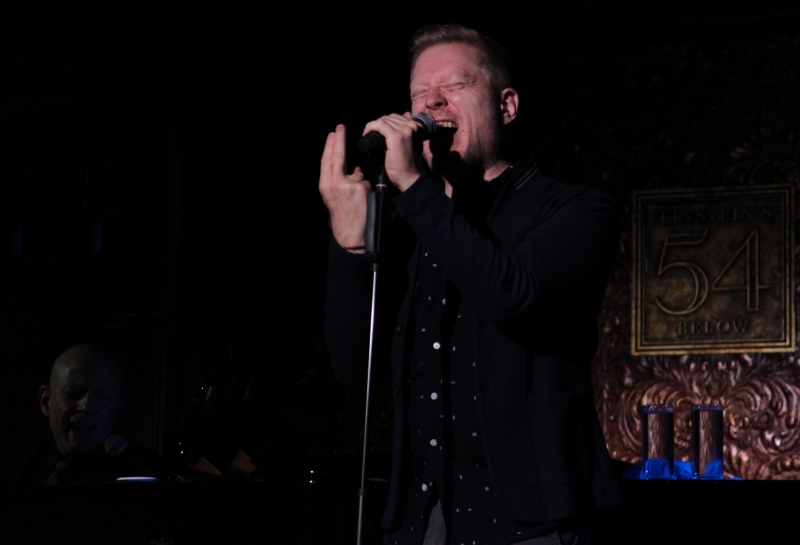 Review: Anthony Rapp Is A Mild-Manner Rock Singer In UNPLUGGED At Feinstein's/54 Below 