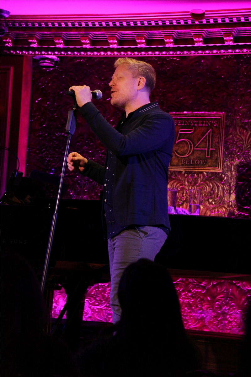 Review: Anthony Rapp Is A Mild-Manner Rock Singer In UNPLUGGED At Feinstein's/54 Below  Image