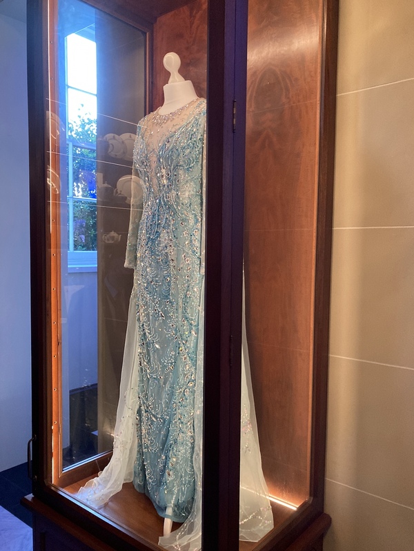 Photos: Go Inside the Refurbished Theatre Royal Drury Lane for First Preview of FROZEN  Image