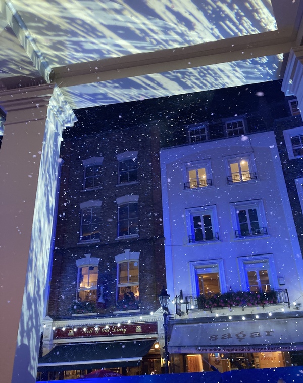 Photos: Go Inside the Refurbished Theatre Royal Drury Lane for First Preview of FROZEN  Image