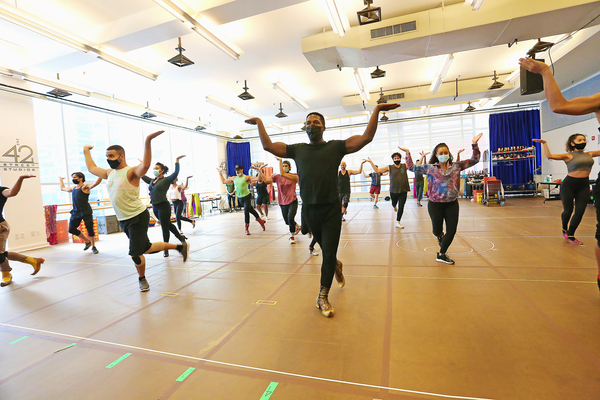 VIDEO: ALADDIN Cast Reunites for First Day Back in Rehearsals Image