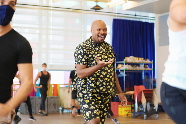 VIDEO: ALADDIN Cast Reunites for First Day Back in Rehearsals Image