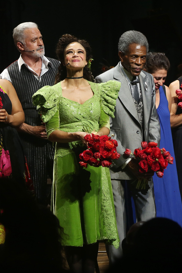 Tom Hewitt, Amber Gray and Andre De Shields  Photo