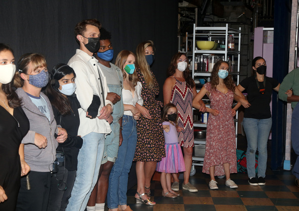 Photos: WAITRESS' Anastacia McCleskey (Virtually) Receives the Legacy Robe Image