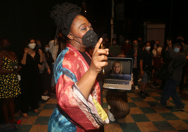 Photos: WAITRESS' Anastacia McCleskey (Virtually) Receives the Legacy Robe Image