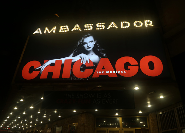 Photos: CHICAGO Company Takes Re-Opening Bows on Broadway Image