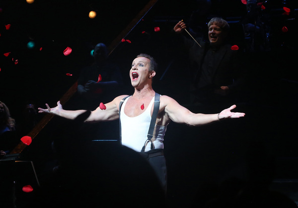 Photos: CHICAGO Company Takes Re-Opening Bows on Broadway Image