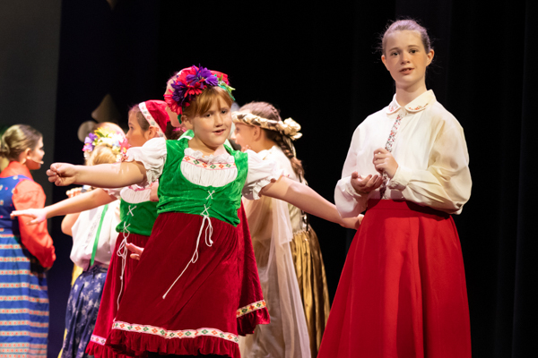 Photos: First look at MTVarts' FROZEN KIDS Image