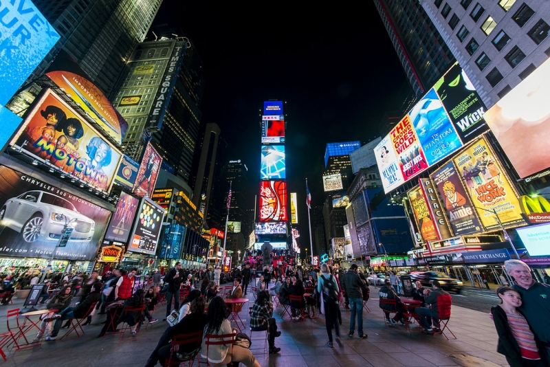 IG LIVE! Sigue ¡VIVA BROADWAY! When we see ourselves desde Times Square 