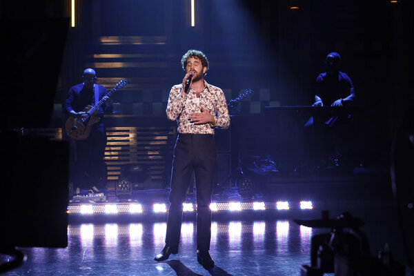 THE TONIGHT SHOW STARRING JIMMY FALLON -- Episode 1515 -- Pictured: Musical guest Ben Photo