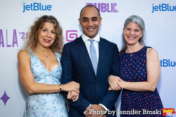 Photos: Ari'el Stachel, Reeve Carney, Eva Noblezada and More Attend the Public Theater 2021 Gala Image