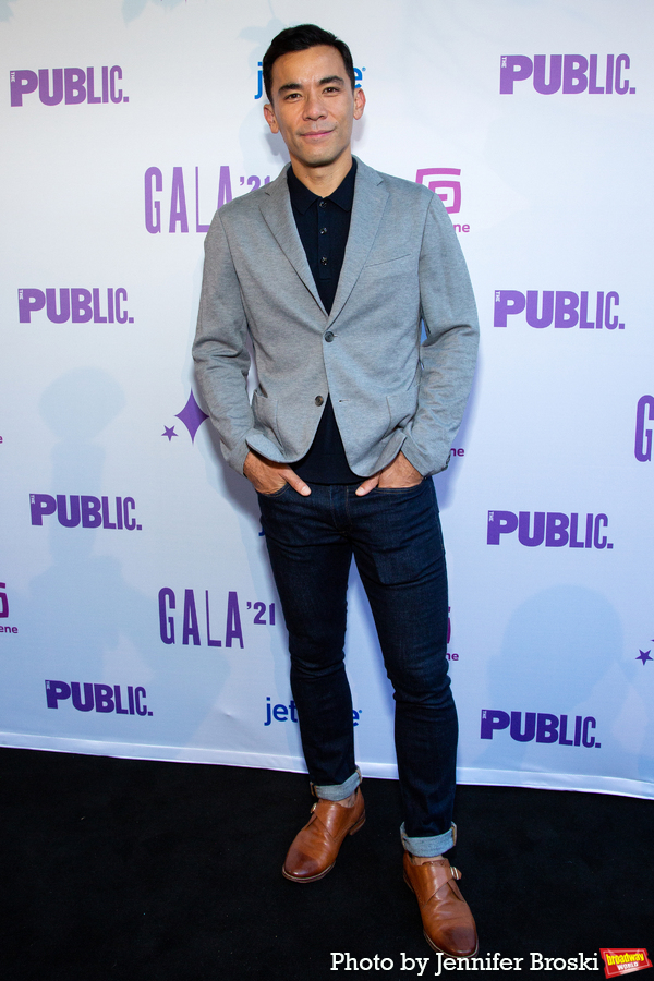 Photos: Ari'el Stachel, Reeve Carney, Eva Noblezada and More Attend the Public Theater 2021 Gala Image