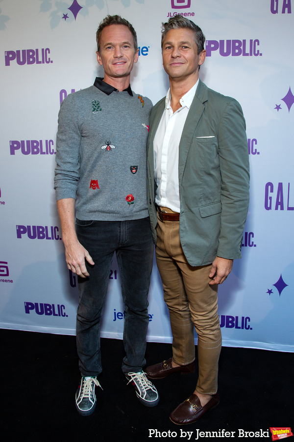 Photos: Ari'el Stachel, Reeve Carney, Eva Noblezada and More Attend the Public Theater 2021 Gala Image