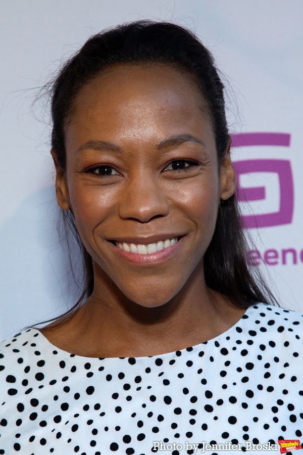 Photos: Ari'el Stachel, Reeve Carney, Eva Noblezada and More Attend the Public Theater 2021 Gala Image