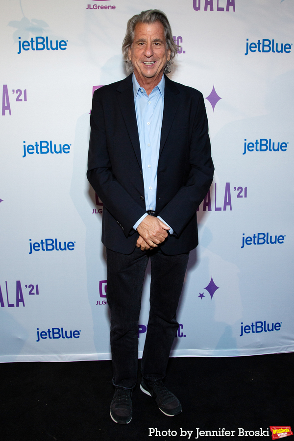 Photos: Ari'el Stachel, Reeve Carney, Eva Noblezada and More Attend the Public Theater 2021 Gala Image