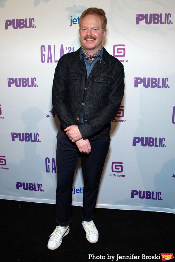 Photos: Ari'el Stachel, Reeve Carney, Eva Noblezada and More Attend the Public Theater 2021 Gala  Image