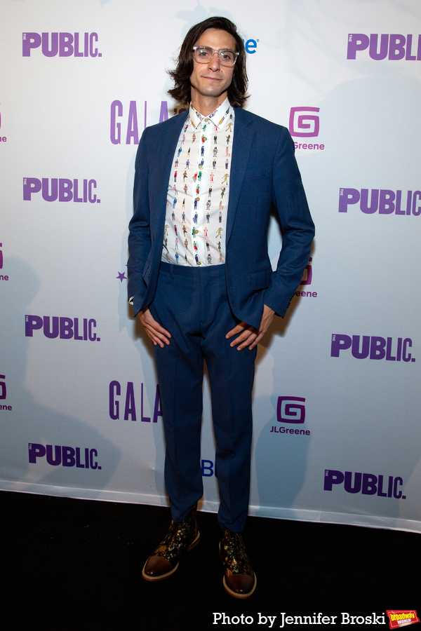 Photos: Ari'el Stachel, Reeve Carney, Eva Noblezada and More Attend the Public Theater 2021 Gala Image
