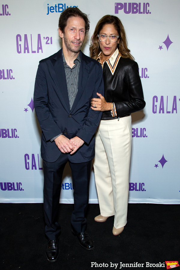 Photos: Ari'el Stachel, Reeve Carney, Eva Noblezada and More Attend the Public Theater 2021 Gala Image