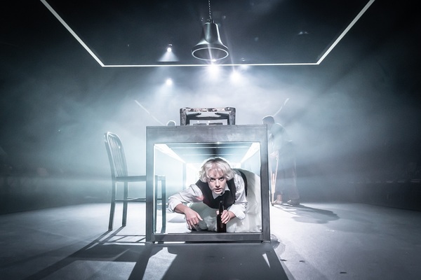 Photos: First Look at MISSING JULIE at THEATR CLWYD Image