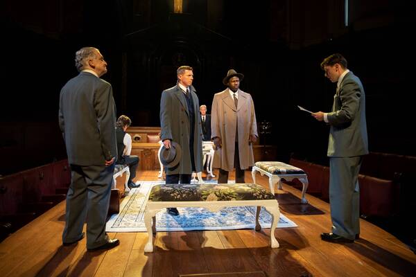 Photos: First Look at WITNESS FOR THE PROSECUTION at London County Hall Image