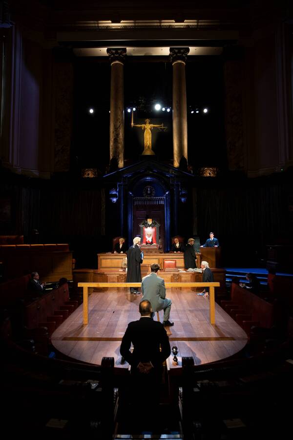 Photos: First Look at WITNESS FOR THE PROSECUTION at London County Hall Image