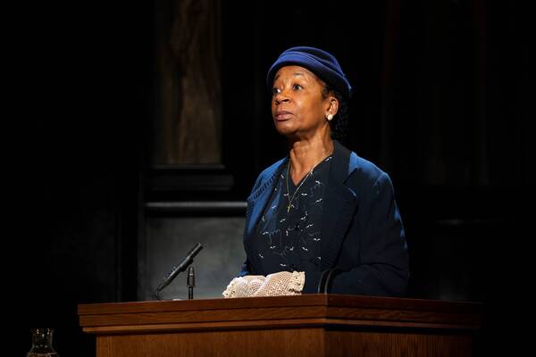 Photos: First Look at WITNESS FOR THE PROSECUTION at London County Hall Image
