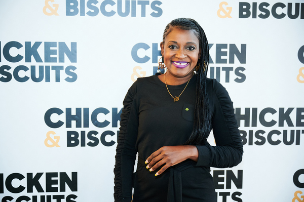 Photos: CHICKEN & BISCUITS Hosts a Picnic Outside the Circle in the Square Theatre Image