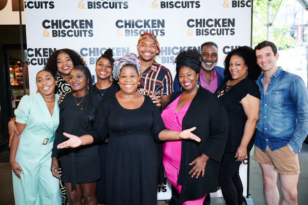 Photos: CHICKEN & BISCUITS Hosts a Picnic Outside the Circle in the Square Theatre Image