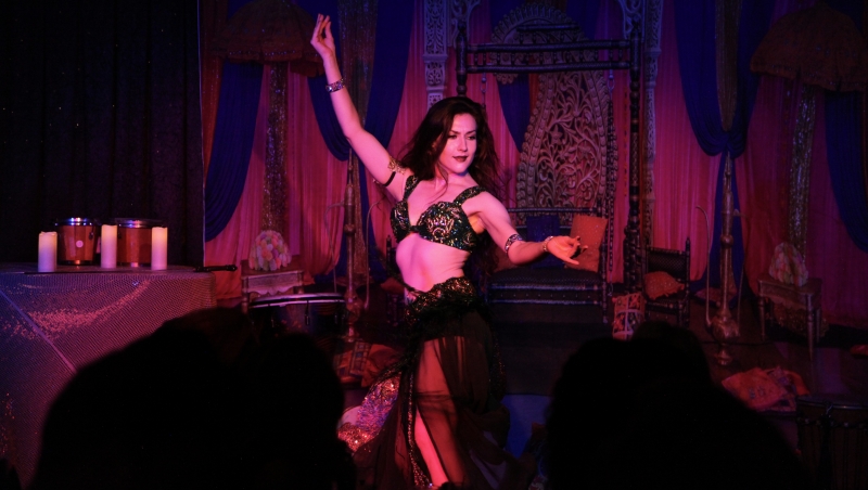 Review: BELLY DANCE EXTRAVAGANZA HOSTED BY HANNAH Shakes Things Up At Don't Tell Mama  Image