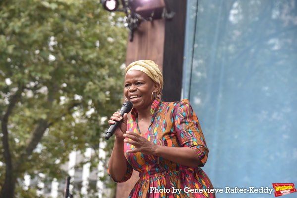 Photos: Broadway in Bryant Park Returns with the Casts of DEAR EVAN HANSEN, SIX, DIANA and More 