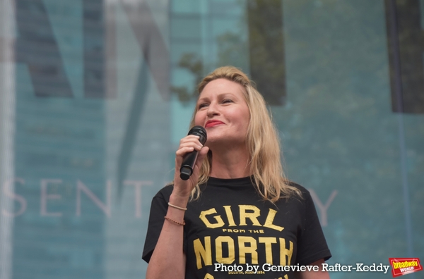 Photos: Broadway in Bryant Park Returns with the Casts of DEAR EVAN HANSEN, SIX, DIANA and More 