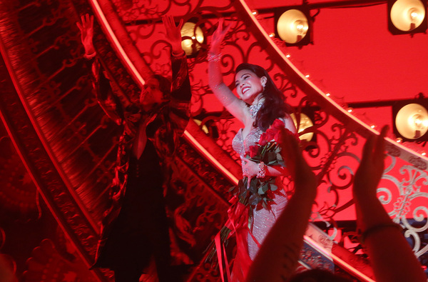 Photos: MOULIN ROUGE! Company Takes Re-Opening Night Bows! Image