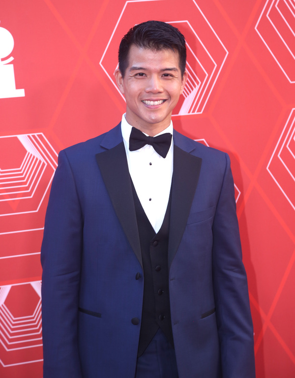 Photos: Stars Come Out to Celebrate on the Tony Awards Red Carpet! Image