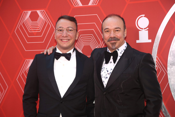 Photos: Stars Come Out to Celebrate on the Tony Awards Red Carpet! Image