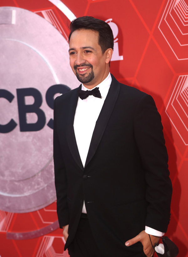 Photos: Stars Come Out to Celebrate on the Tony Awards Red Carpet! Image