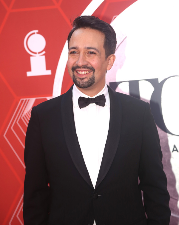 Photos: Stars Come Out to Celebrate on the Tony Awards Red Carpet! Image