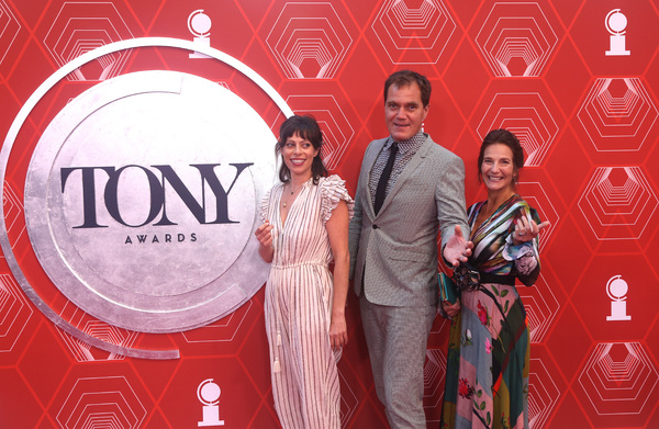 Photos: Stars Come Out to Celebrate on the Tony Awards Red Carpet! Image