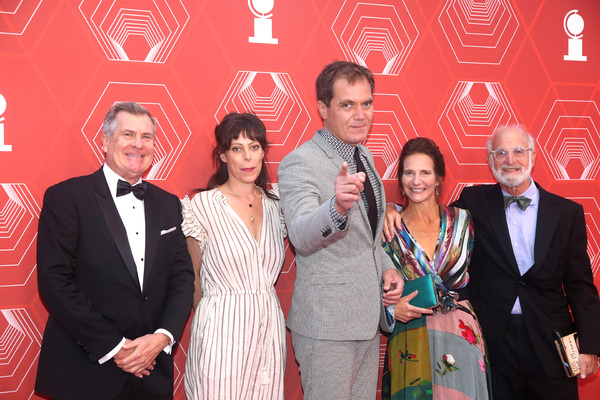 Photos: Stars Come Out to Celebrate on the Tony Awards Red Carpet! Image