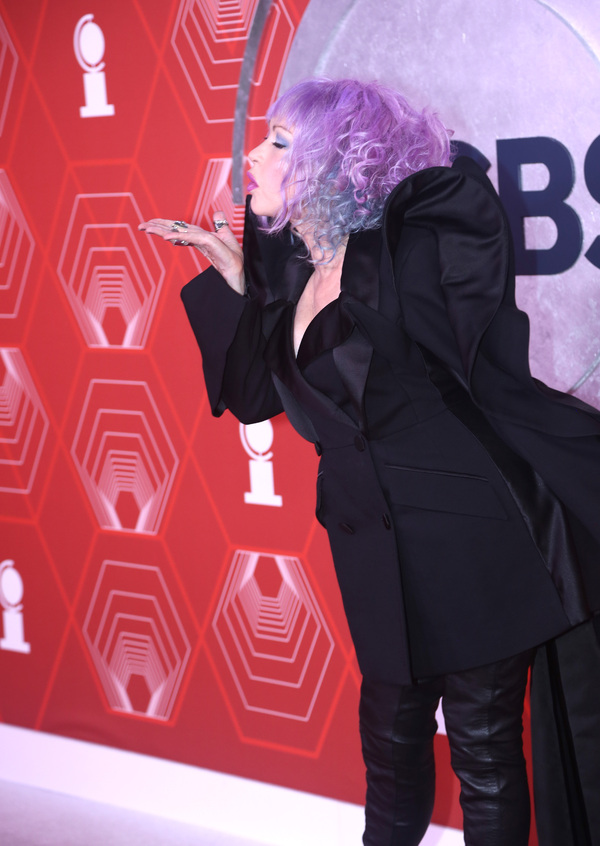 Photos: Stars Come Out to Celebrate on the Tony Awards Red Carpet! Image